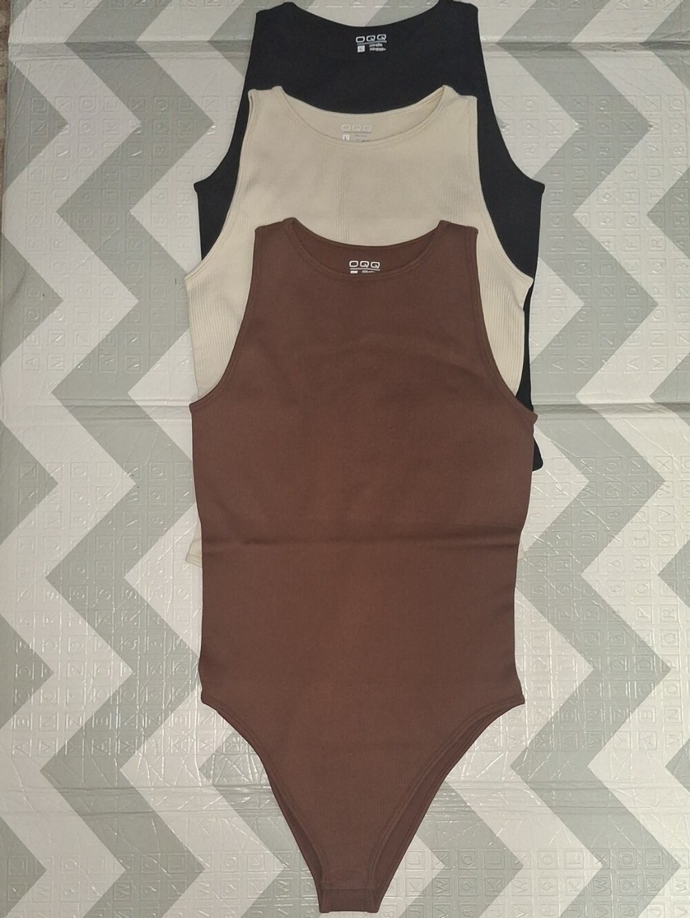 Women set of three sleeveless ribbe      Piece Bodysuit - Brown, Cream, Black L